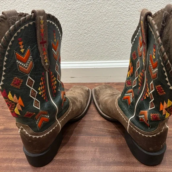 Womens Ariat Round Up Skyler Boots - Picture 5 of 7